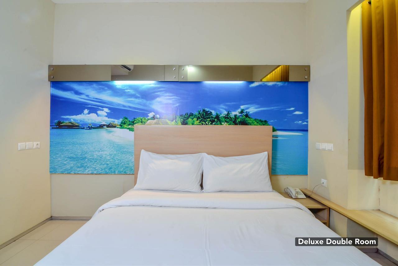 Image Hotel And Resto Бандунг Екстериор снимка