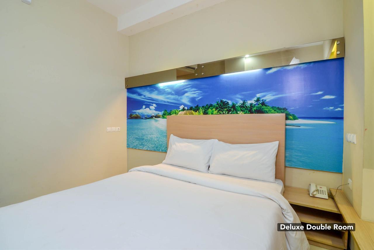 Image Hotel And Resto Бандунг Екстериор снимка